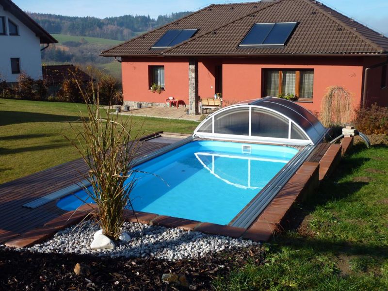 Jak na zastřešený bazén na zahradě