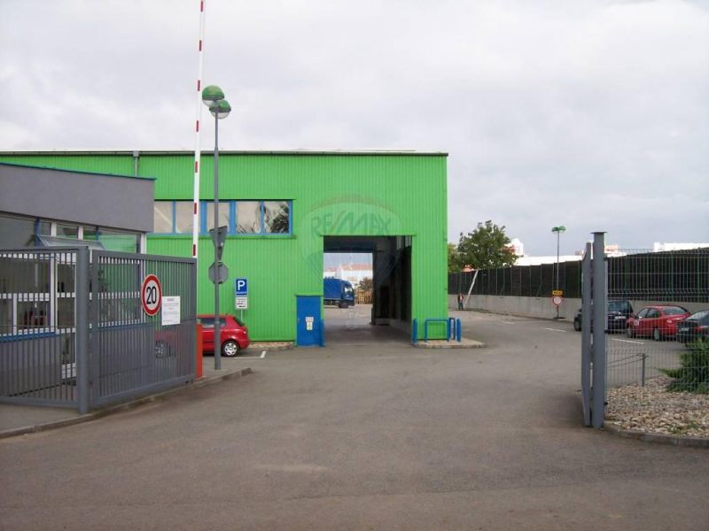 Prodej komerčních nemovitostí Prodej komerčních nemovitostí